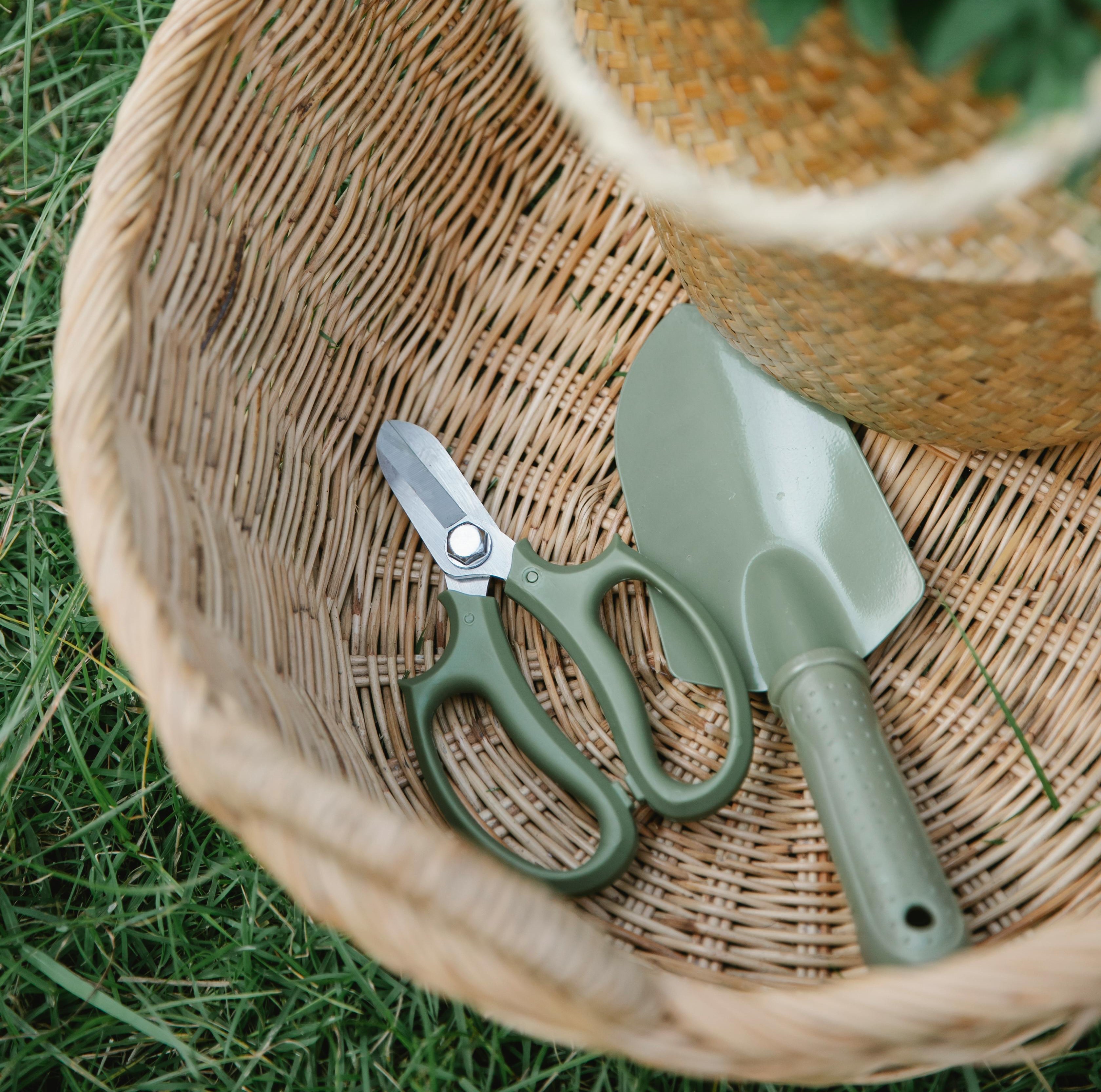 gardening tools